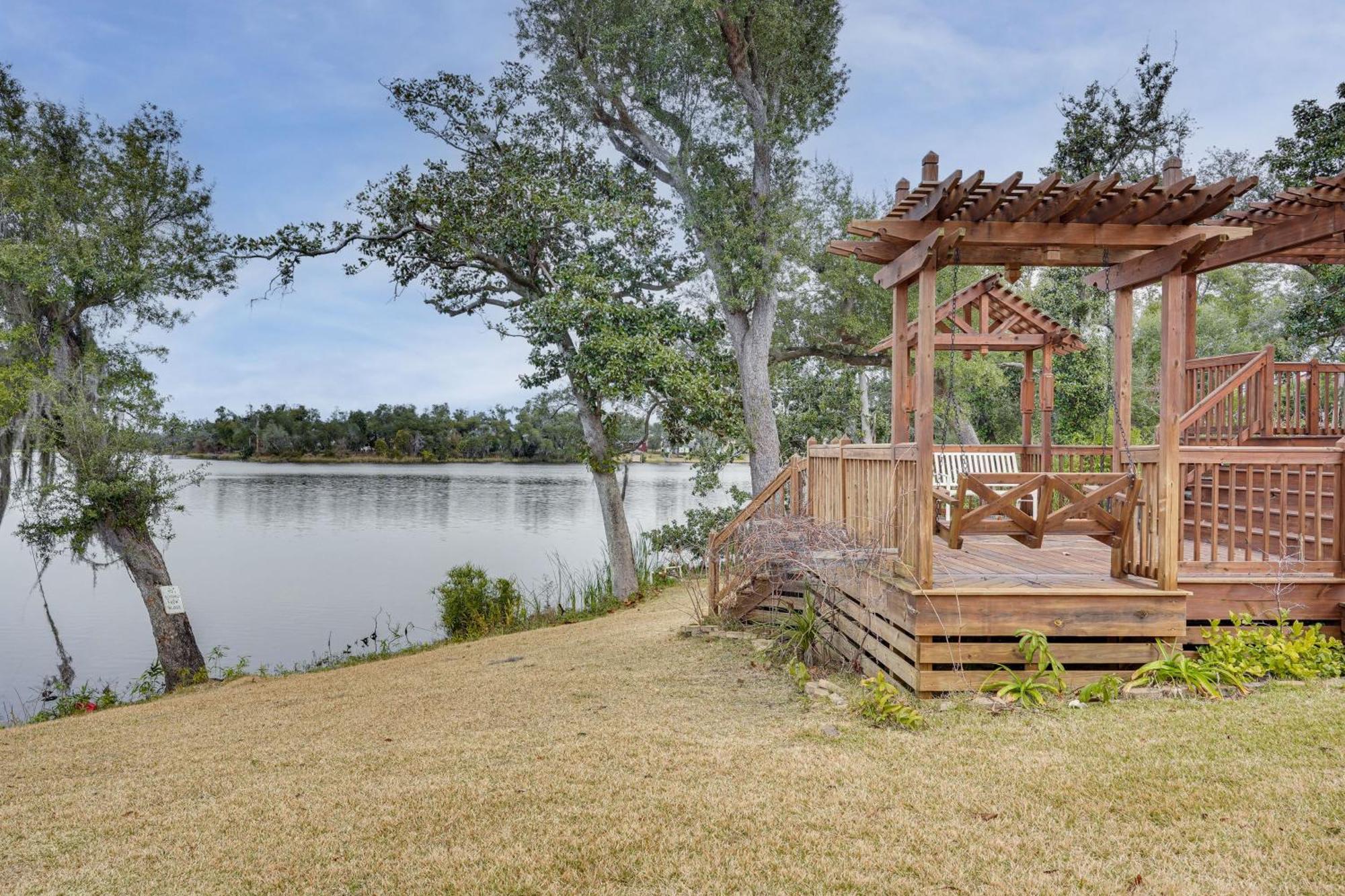 Lakefront Panama City Studio With Hot Tub Access Luaran gambar