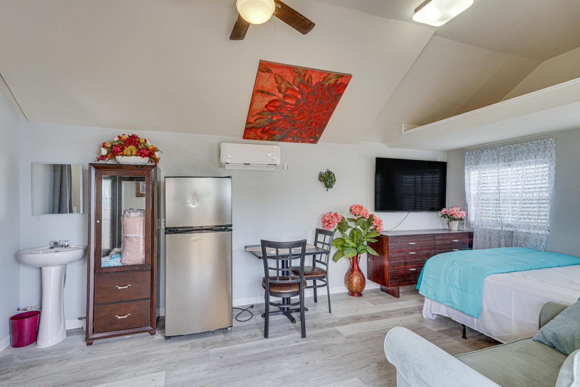 Lakefront Panama City Studio With Hot Tub Access Luaran gambar