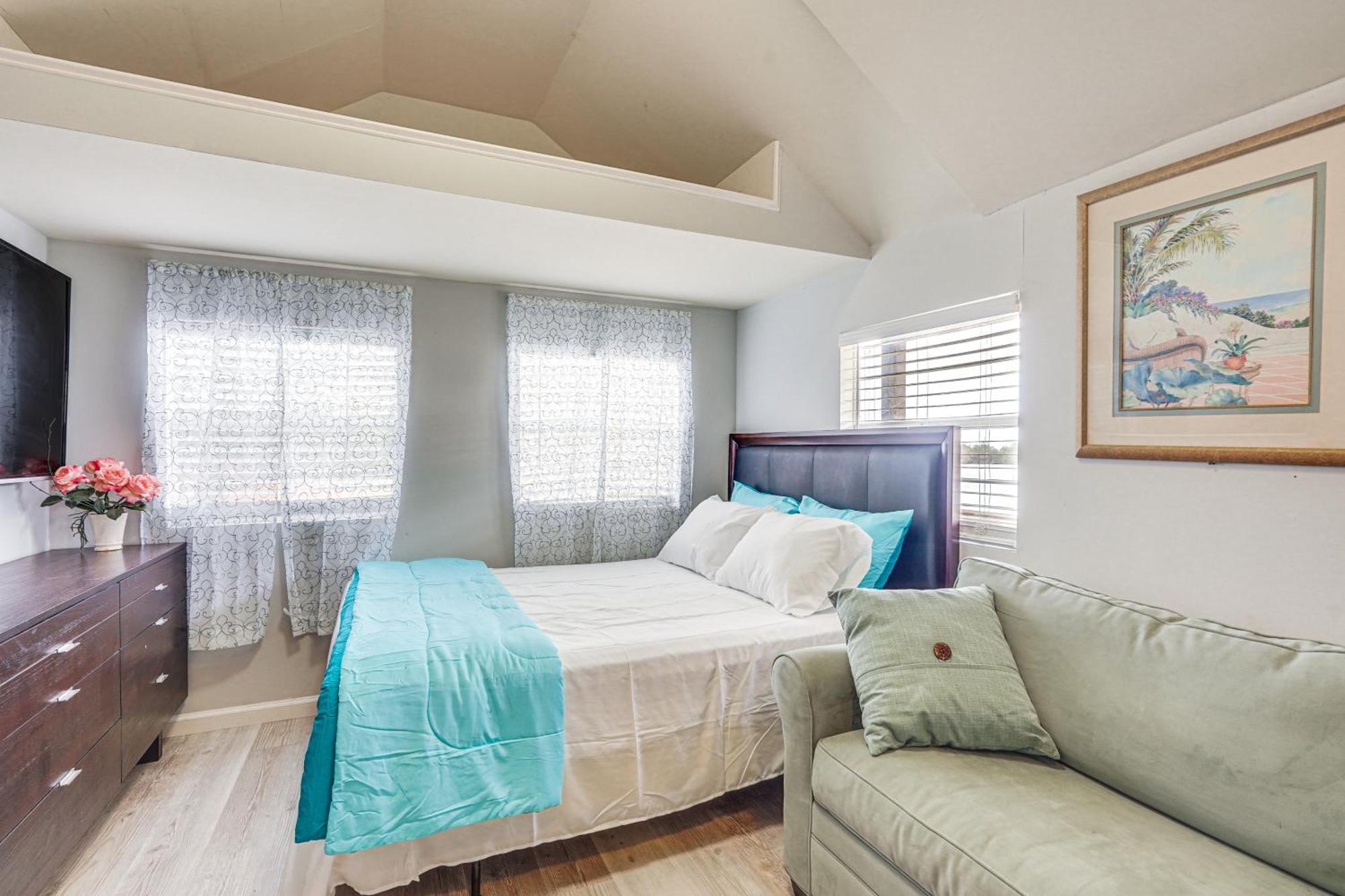 Lakefront Panama City Studio With Hot Tub Access Luaran gambar