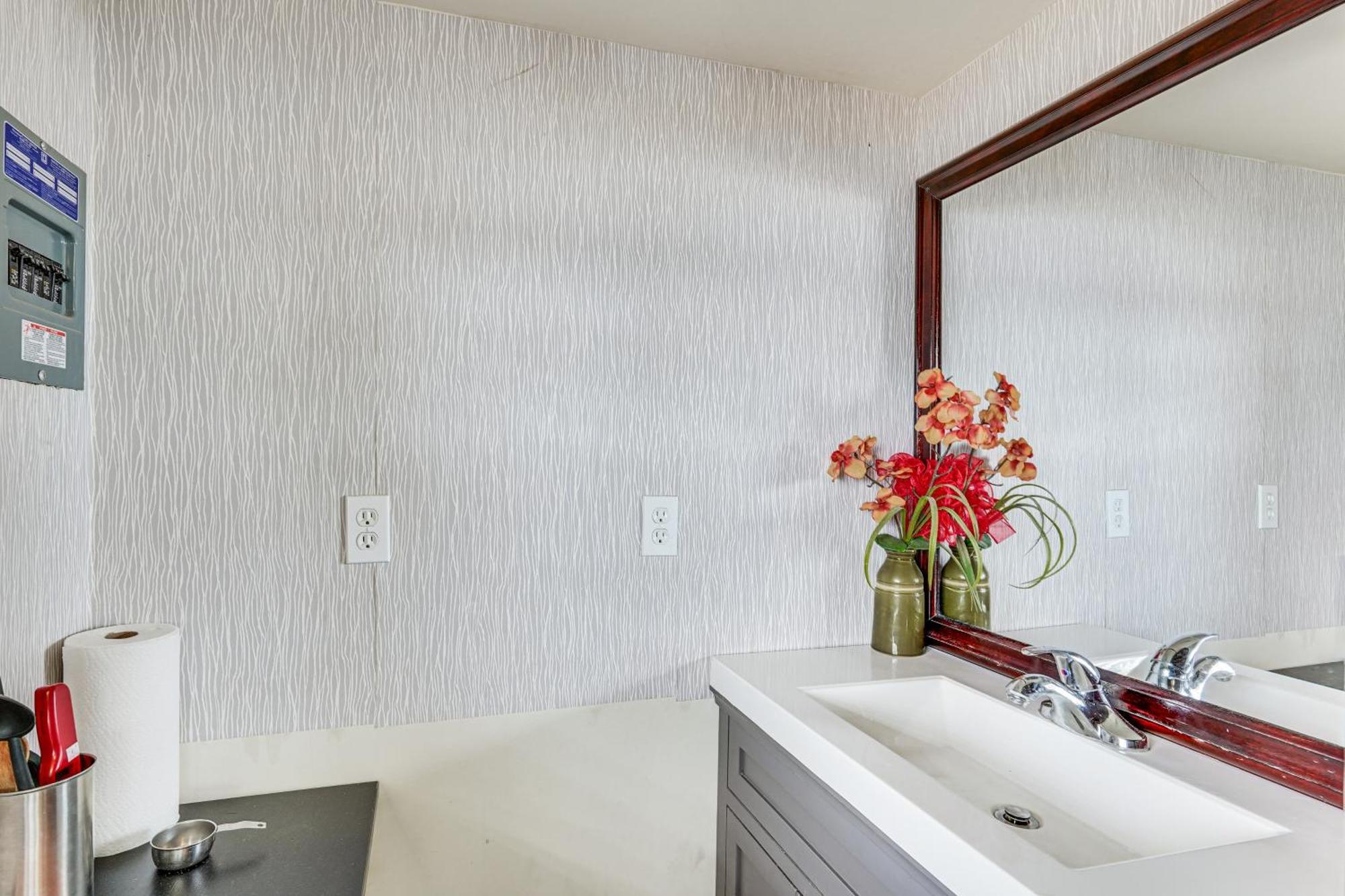 Lakefront Panama City Studio With Hot Tub Access Luaran gambar