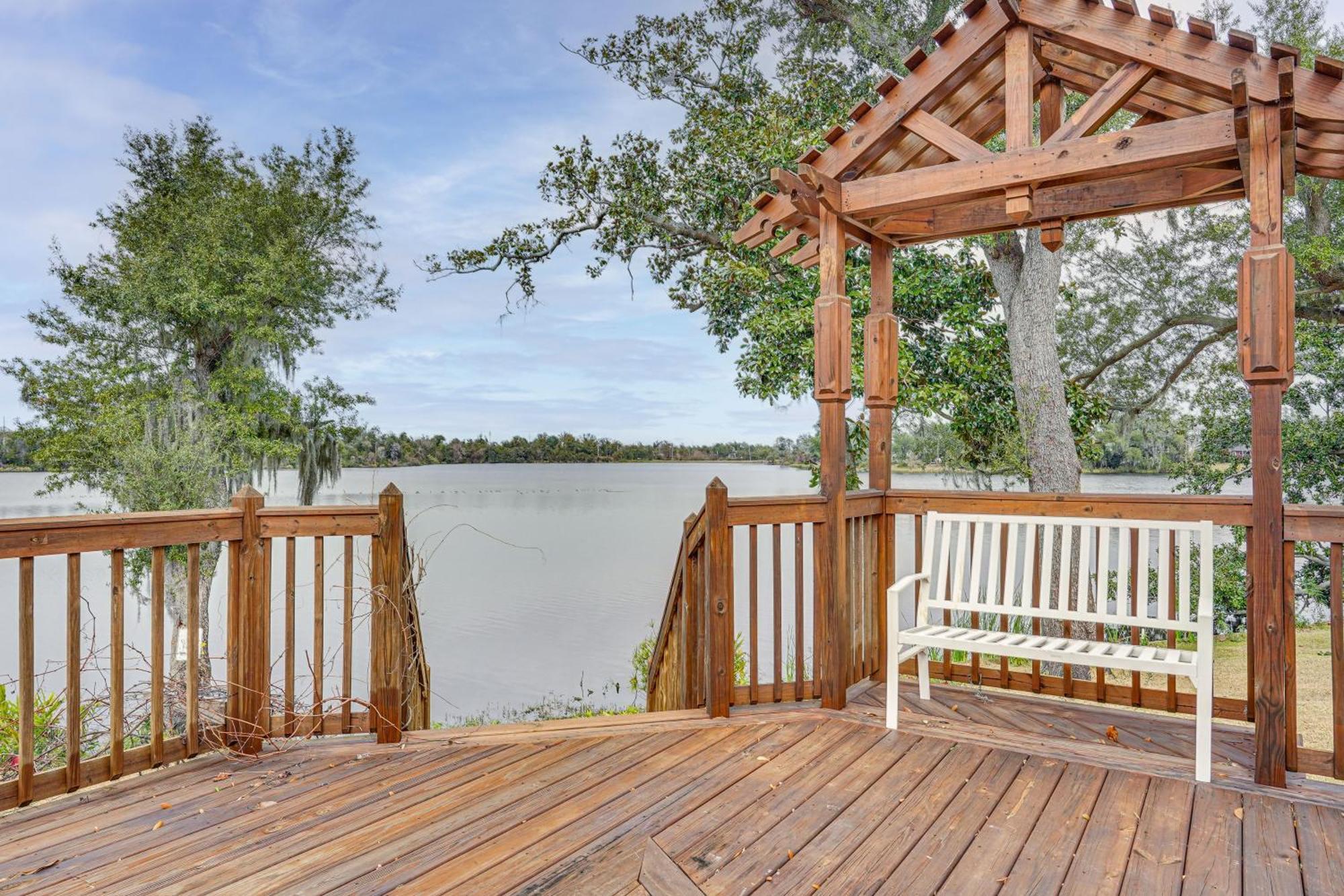 Lakefront Panama City Studio With Hot Tub Access Luaran gambar