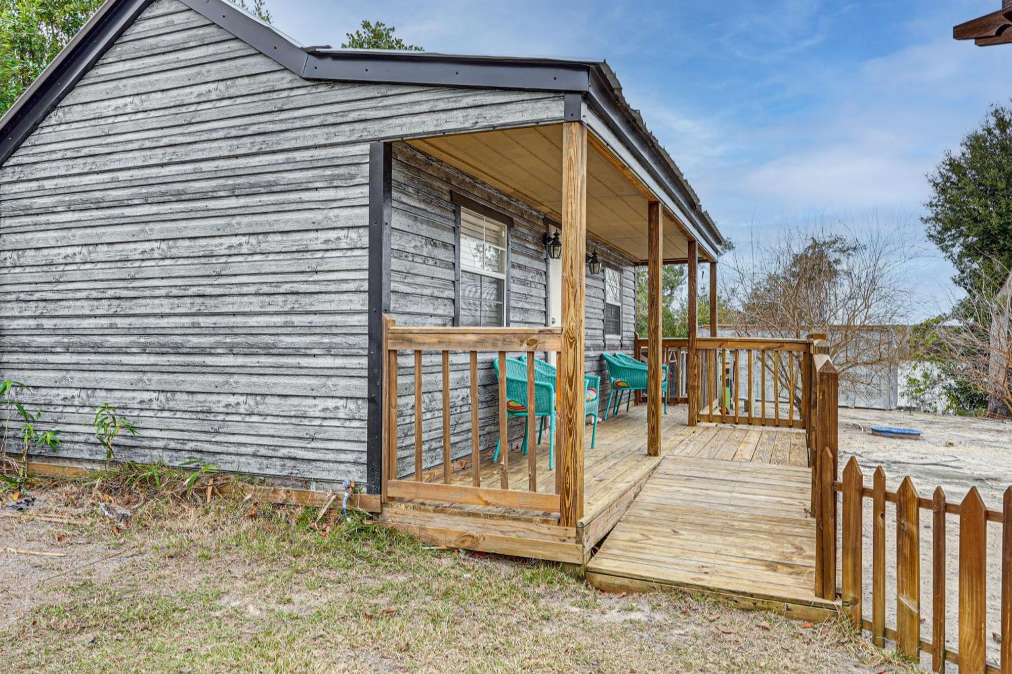 Lakefront Panama City Studio With Hot Tub Access Luaran gambar