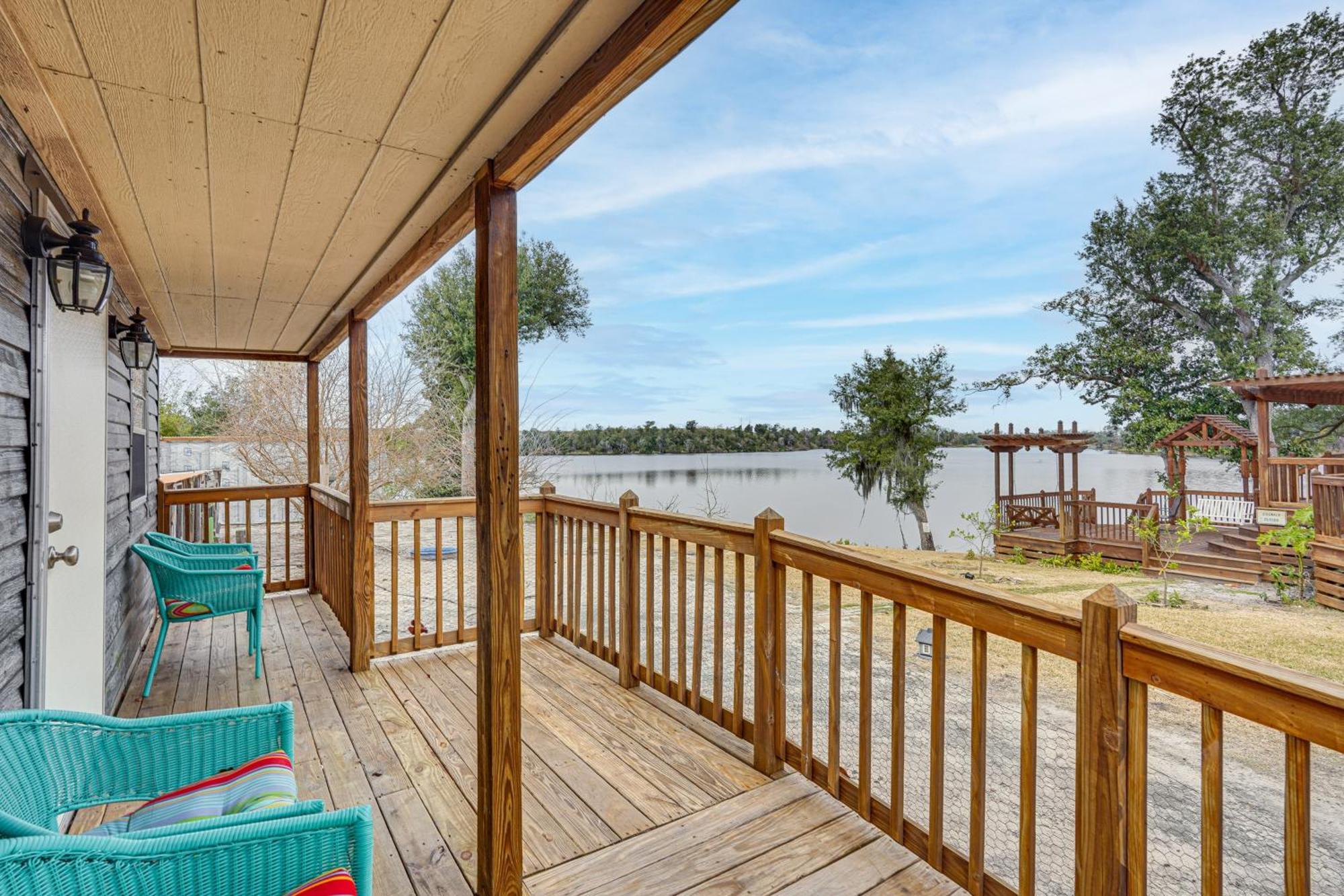 Lakefront Panama City Studio With Hot Tub Access Luaran gambar